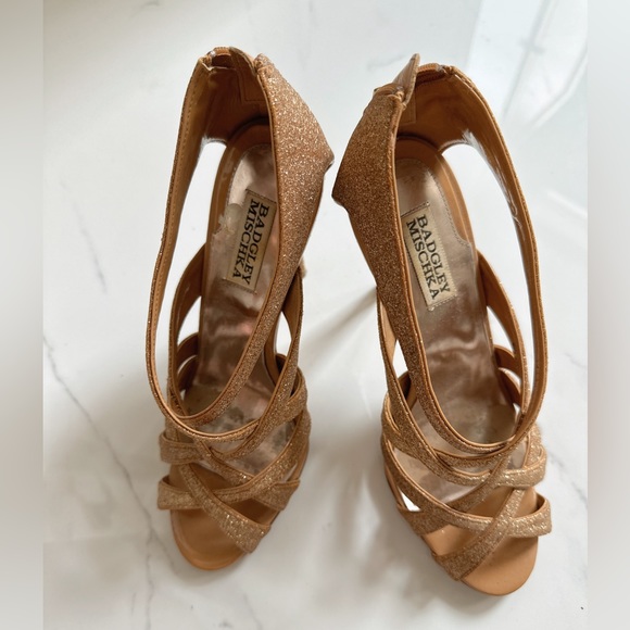 Badgley Mischka Gold 10cm high heels, perfect condition. - Picture 2 of 4